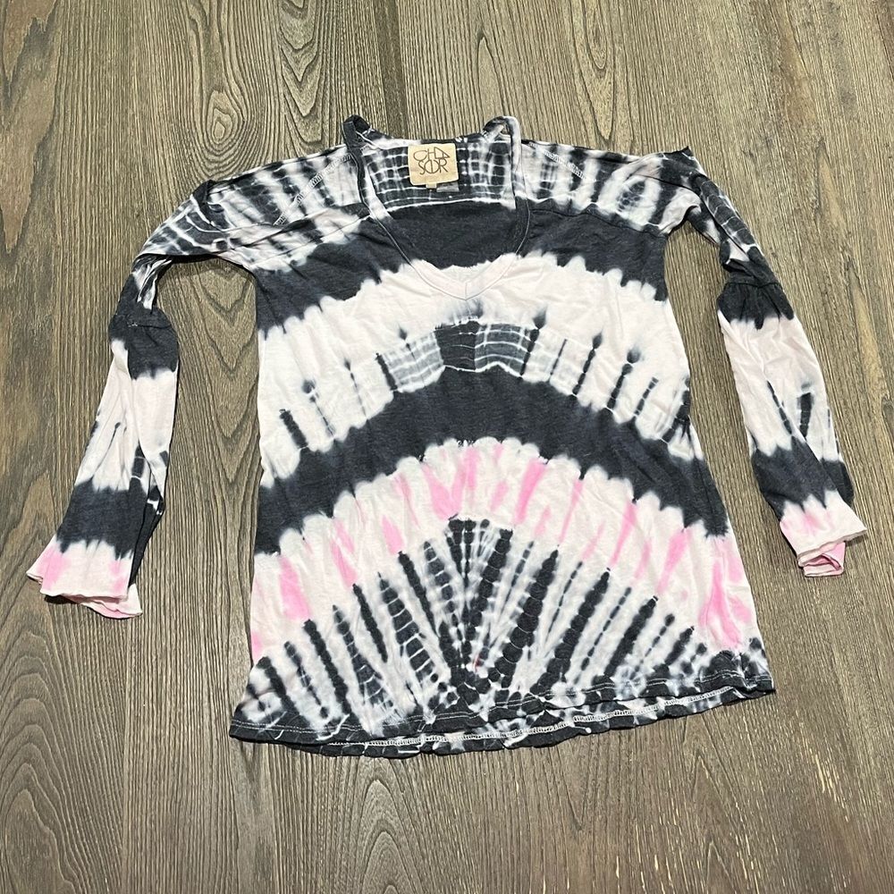 Chaser Tee Long Sleeve Tie Dye Scoop Neck Lightweight Gray White Pink Small